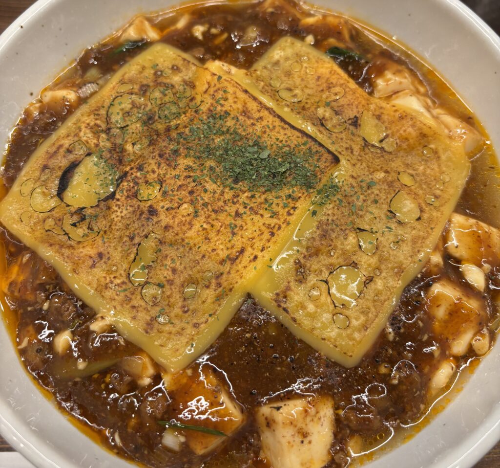 焼きチーズ麻婆麺の画像