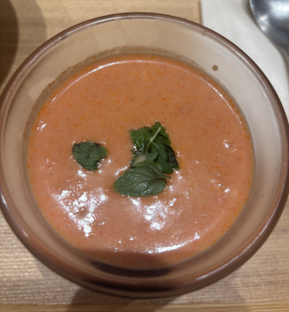 スープストックの「イタリア産粗ごしトマトの冷たいクリームポタージュ」